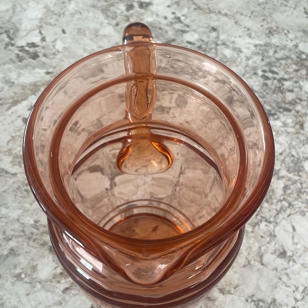 Vintage 1920/30’s pink depression glass pitcher - Picture 2 of 5